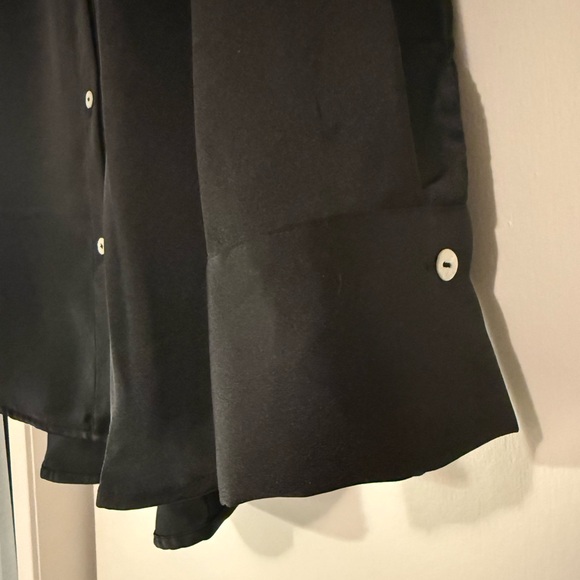 Classic Sophistication Rachel Zoe Women’s Black Satin Button Down Shirt - Picture 4 of 5